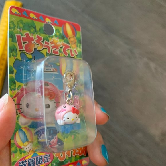 2006 HELLO KITTY FISH CELL CHARM - Picture 4 of 7